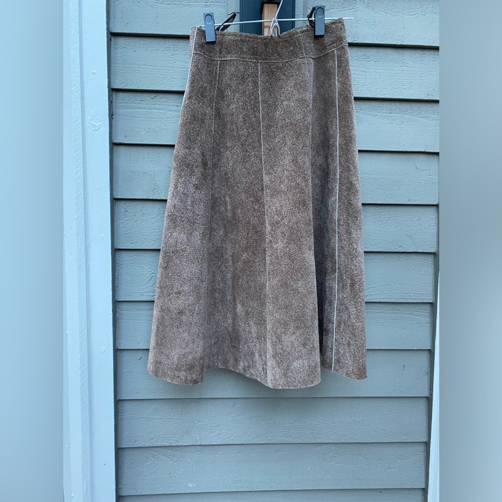 Vintage leather skirt by SkinCheetahs Size Small. matching coat sold separately.
